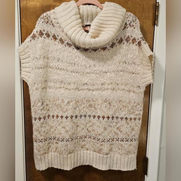 Free People women’s Snow Bunny Fair Isle cowl neck sweater. Size XS Oversized - Picture 3 of 15